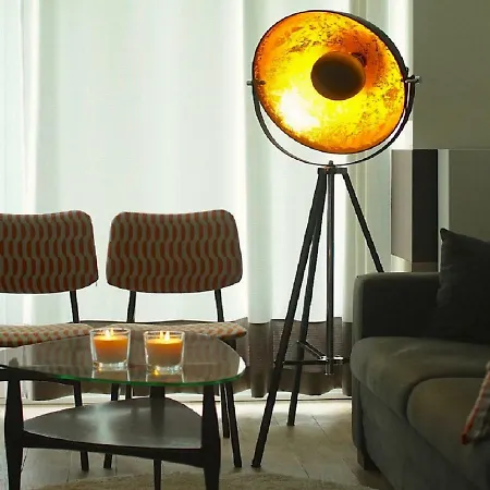 Au26 Côté Jardin-côté Cour * Liège