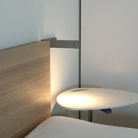 Au26 Côté Jardin-côté Cour *