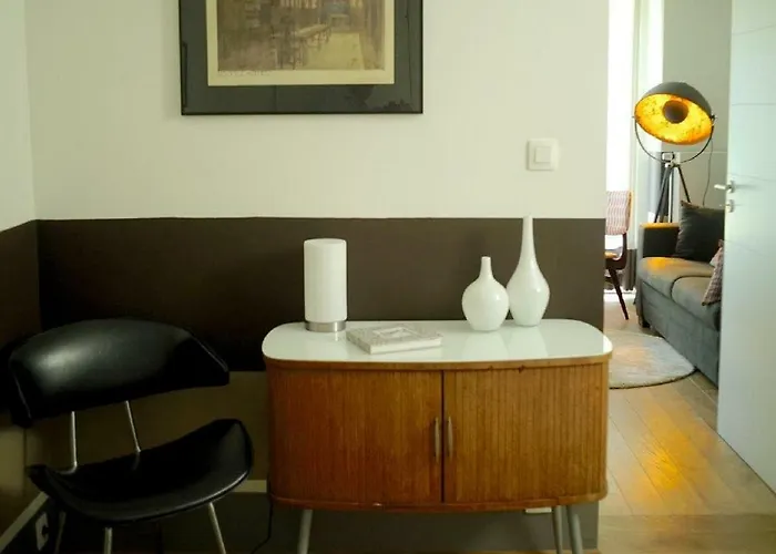 Au26 Cote Jardin-cote Cour Lägenhet